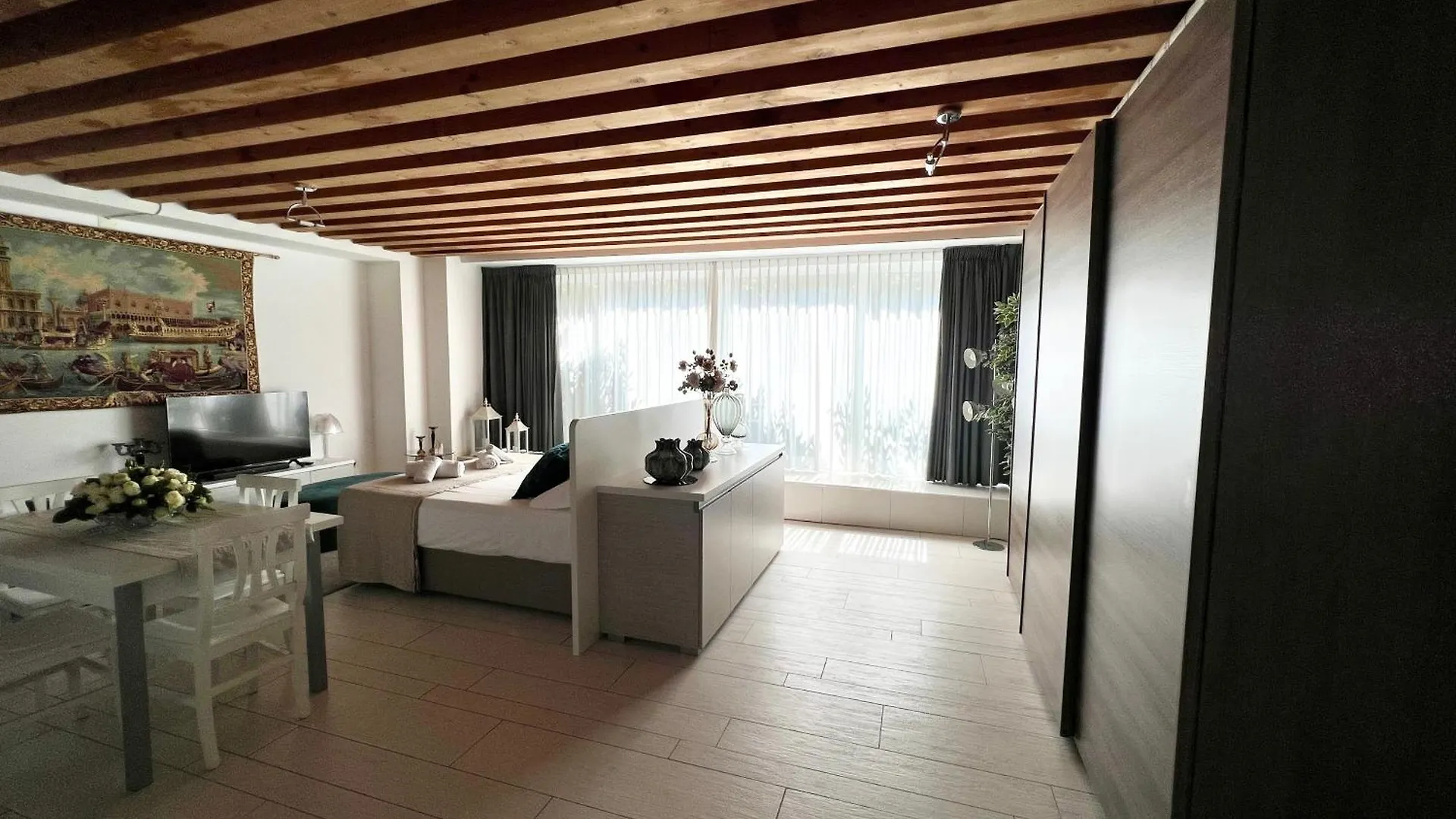 Venice Lucky House